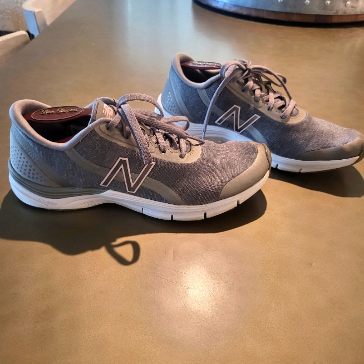 New Balance 711